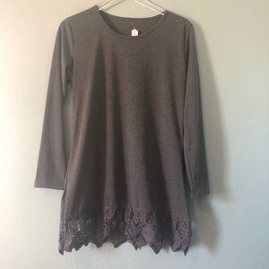 🌸 Boutique | Gray crochet bottom tunic top